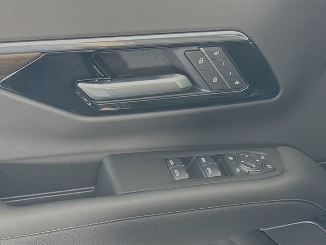 New 2026 Chevrolet Tahoe High Country AWD/4WD image 19