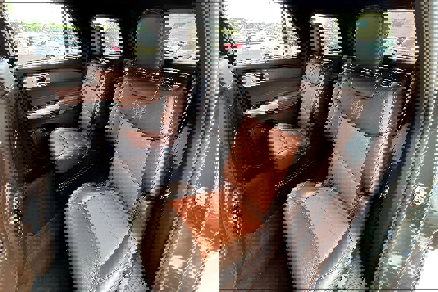 Used 2022 Ford Explorer King Ranch w/ Class IV Trailer Tow Package AWD/4WD image 19