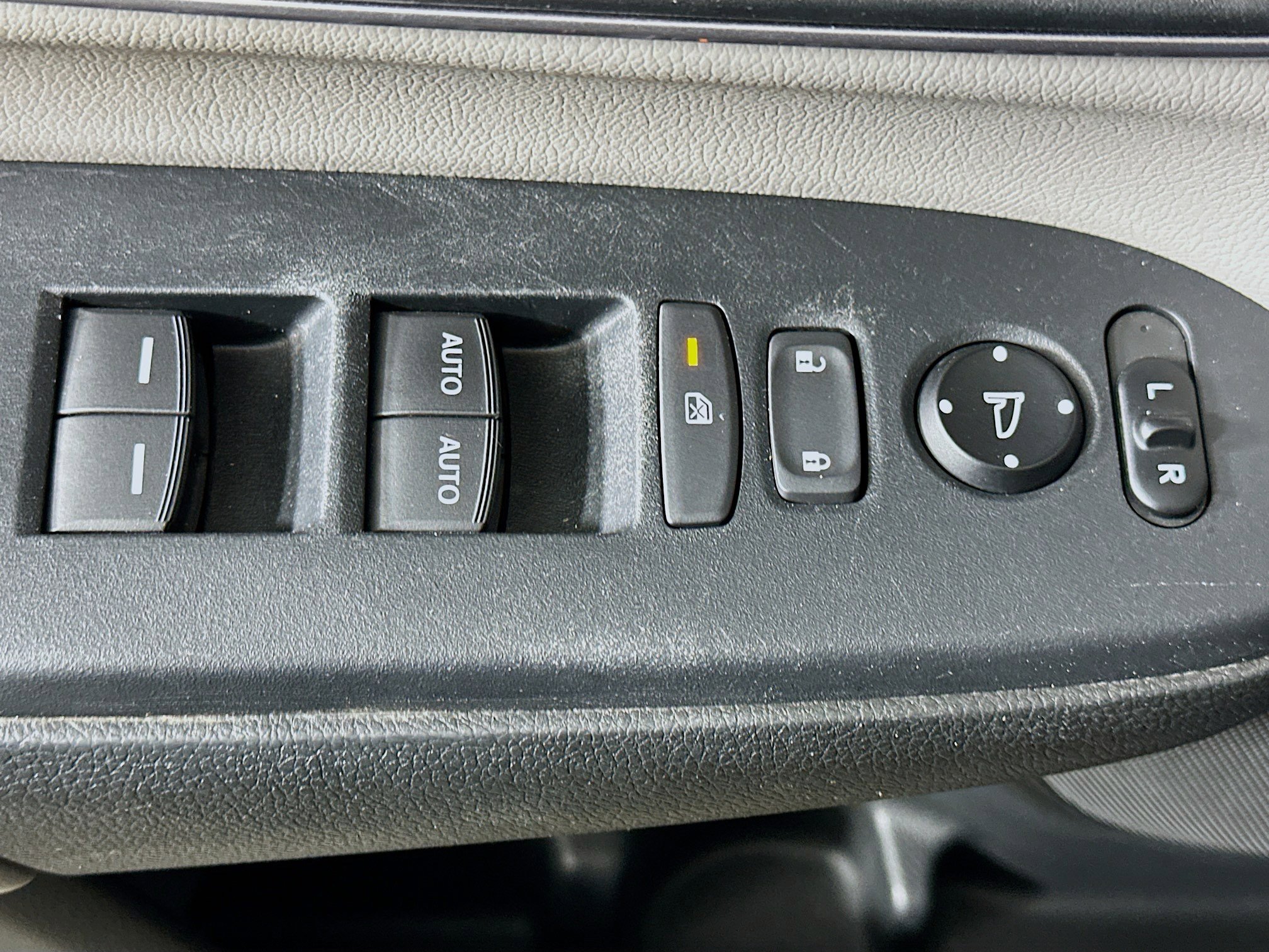 Used 2017 Honda CR-V Touring image 15