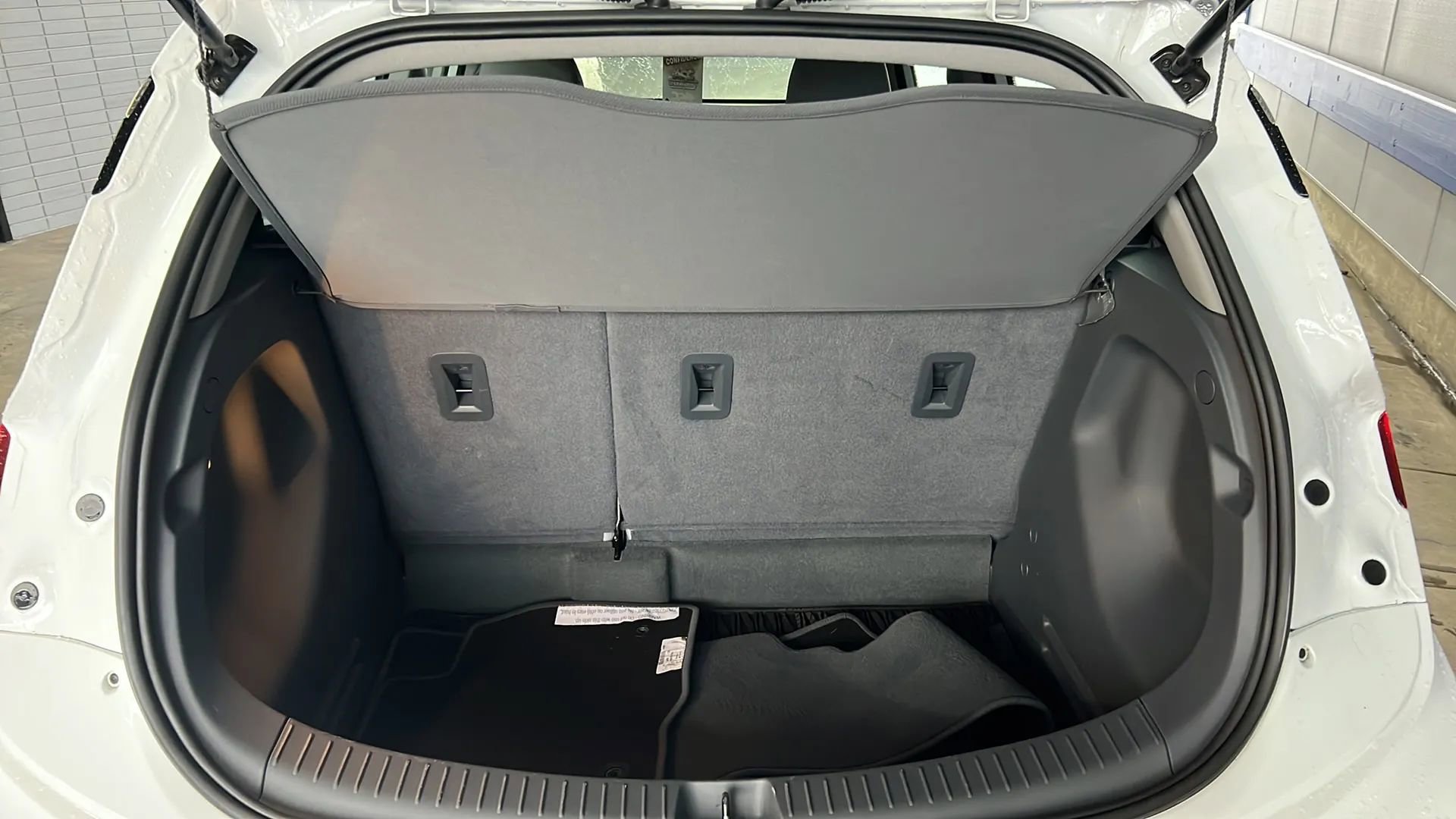 Used 2020 Chevrolet Bolt LT image 10