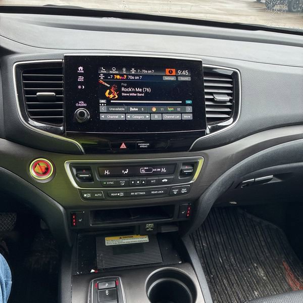 Used 2022 Honda Pilot TrailSport image 31