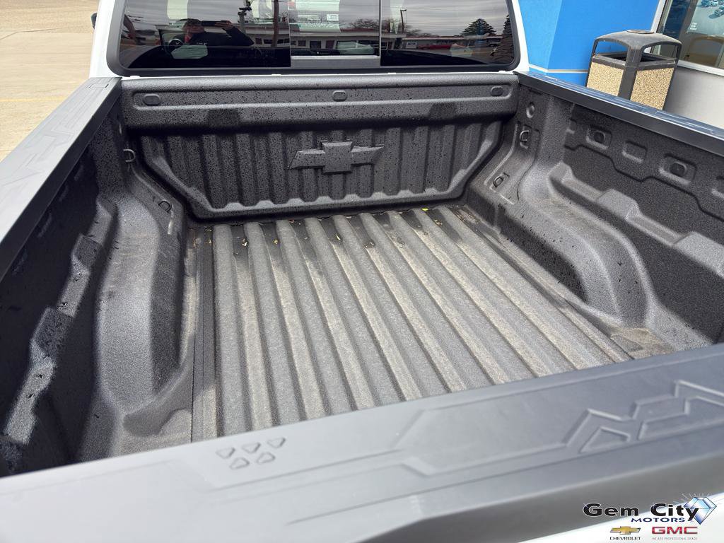 New 2026 Chevrolet Colorado ZR2 w/ Technology Package AWD/4WD image 8