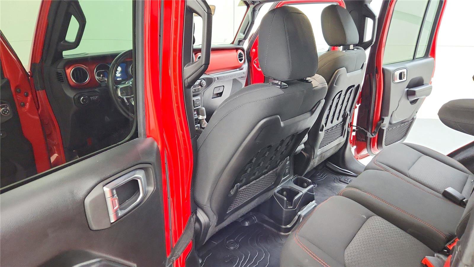 Used 2021 Jeep Wrangler Unlimited Rubicon image 25