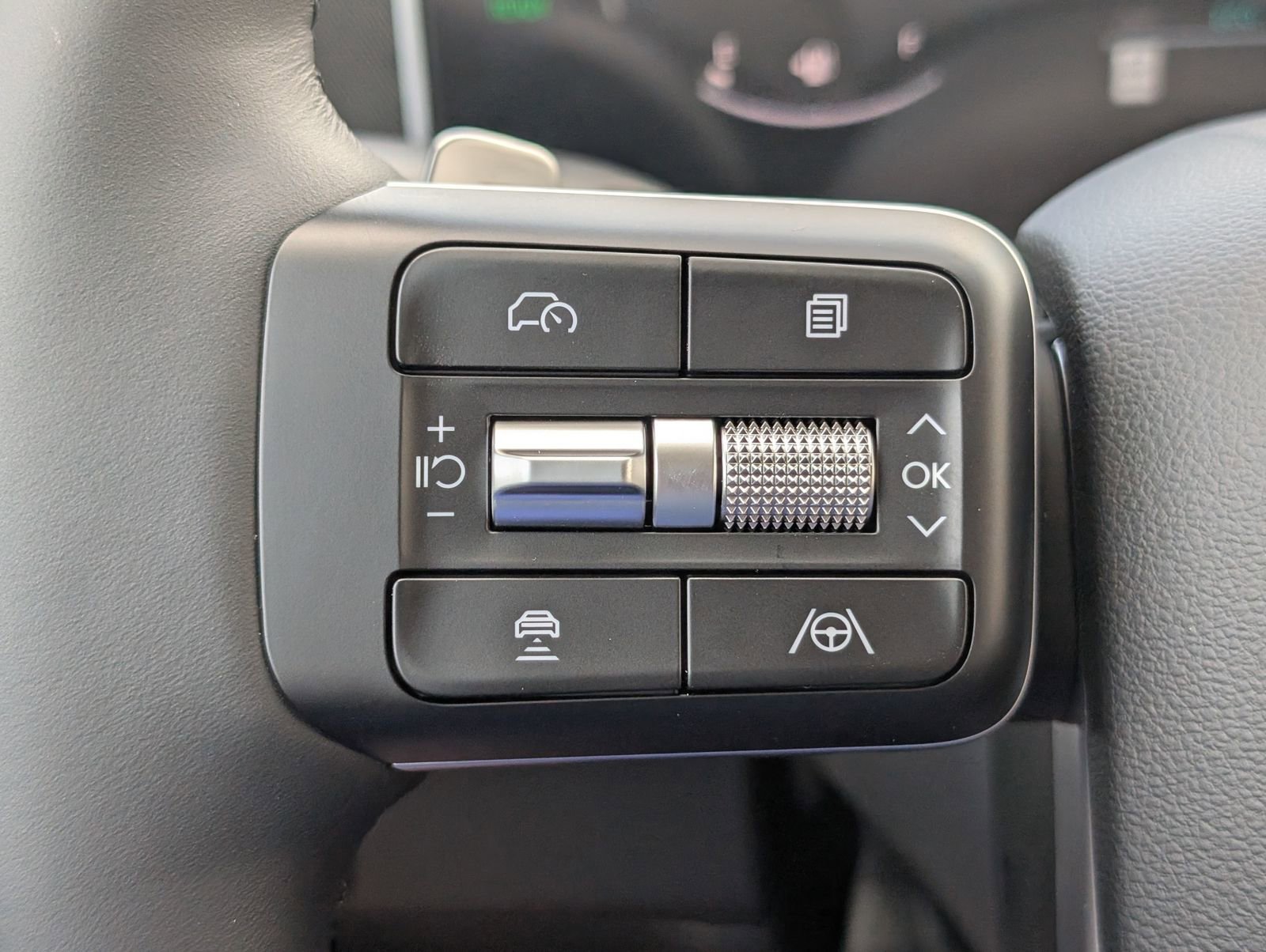 New 2026 Hyundai Santa Fe SE FWD image 17