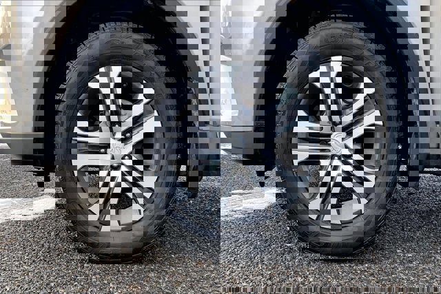 Used 2017 Toyota RAV4 LE image 8