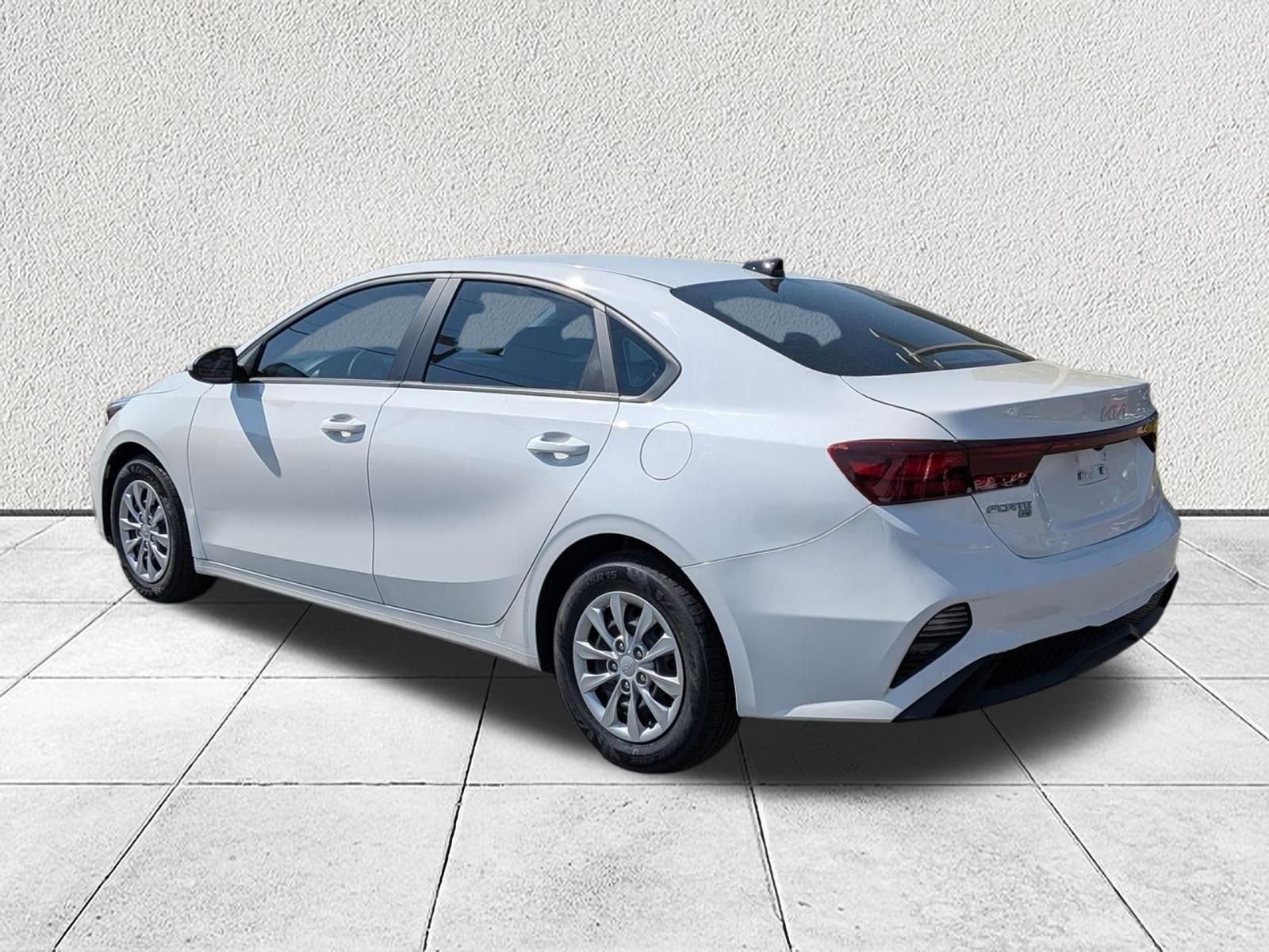 Used 2023 Kia Forte LX image 5