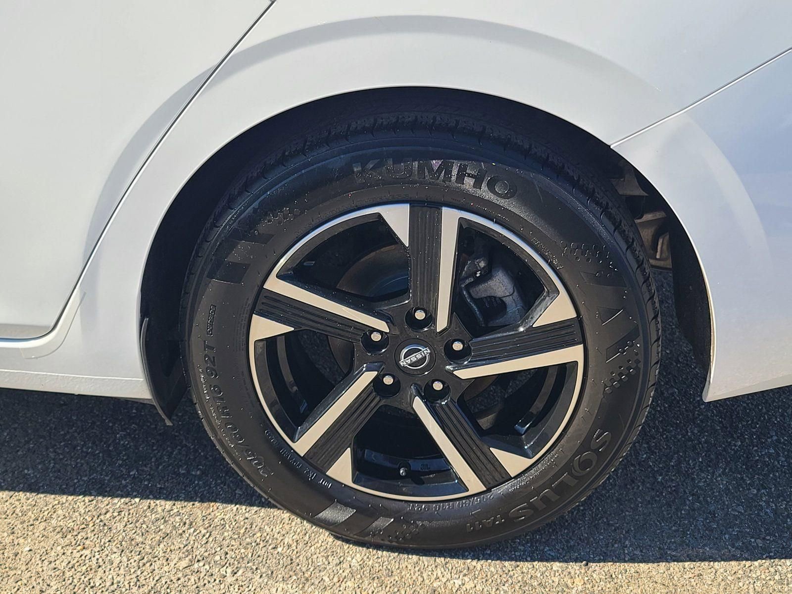 Used 2024 Nissan Sentra SV FWD image 31