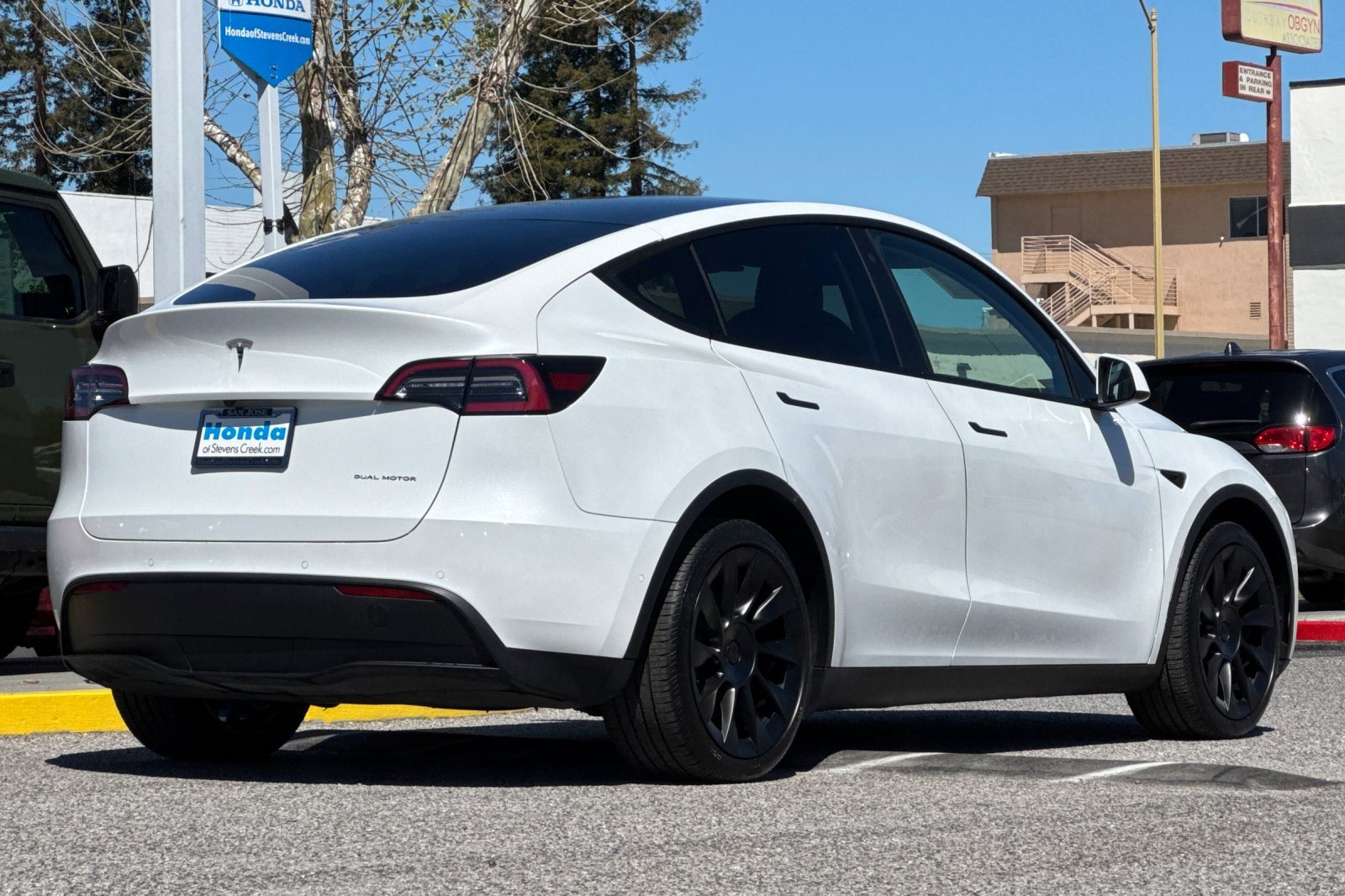 Used 2020 Tesla Model Y Long Range image 8
