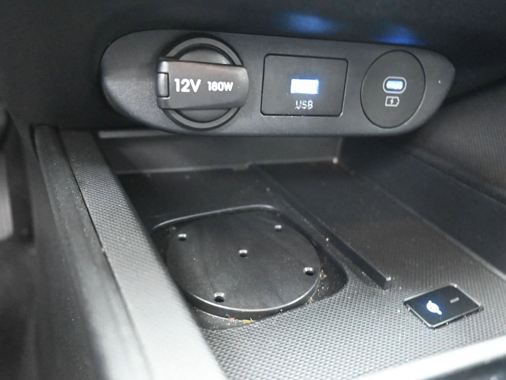 Used 2025 Hyundai Elantra SEL image 13