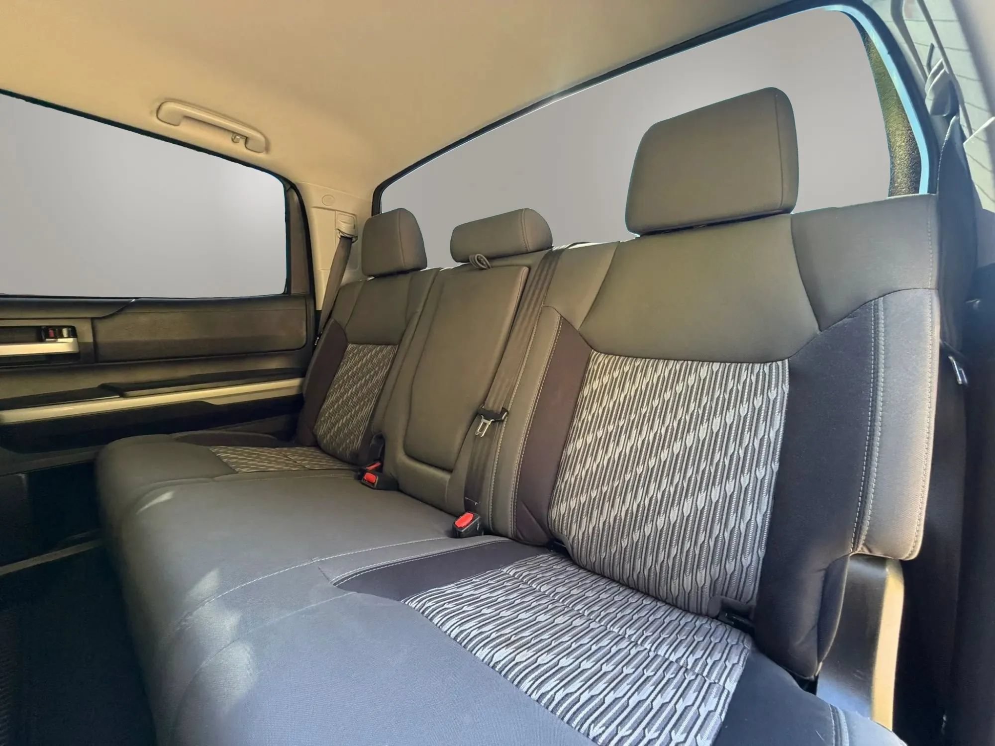 Used 2020 Toyota Tundra SR5 w/ SR5 Upgrade Package AWD/4WD image 14