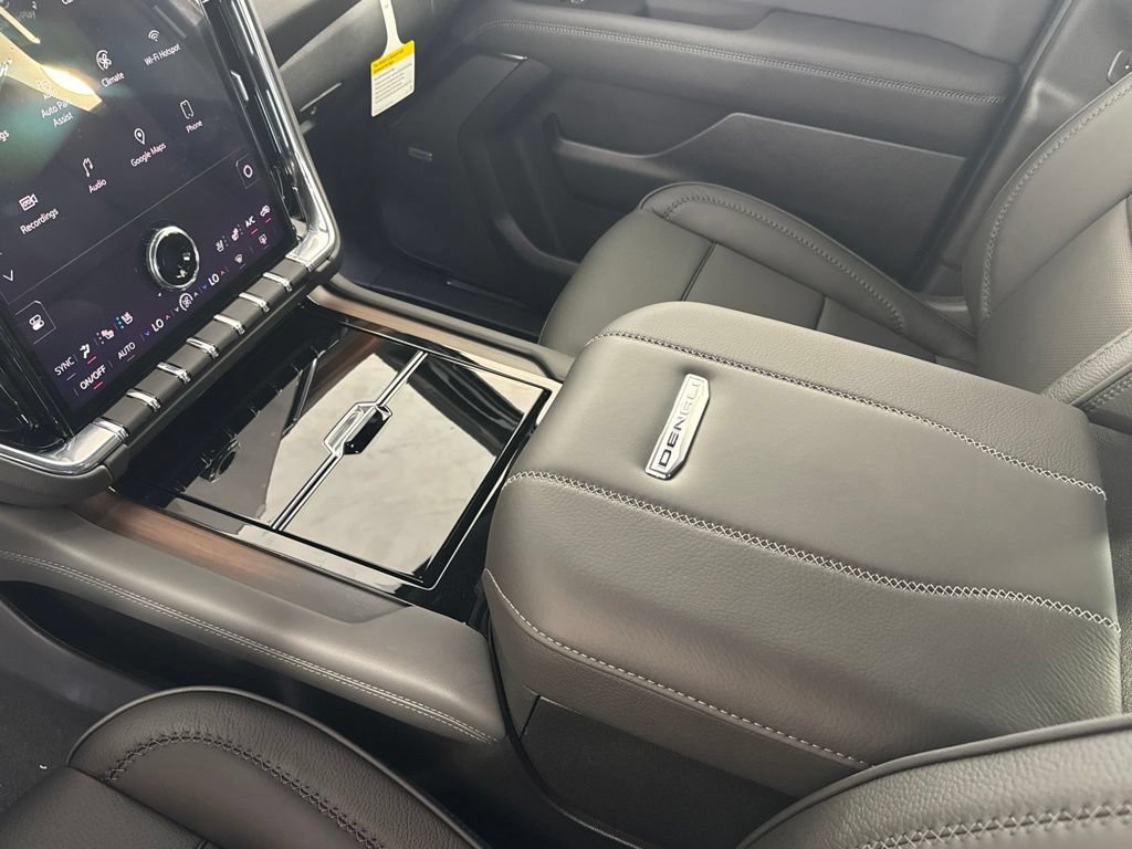 New 2026 GMC Yukon XL Denali w/ Denali Reserve Package AWD/4WD image 20