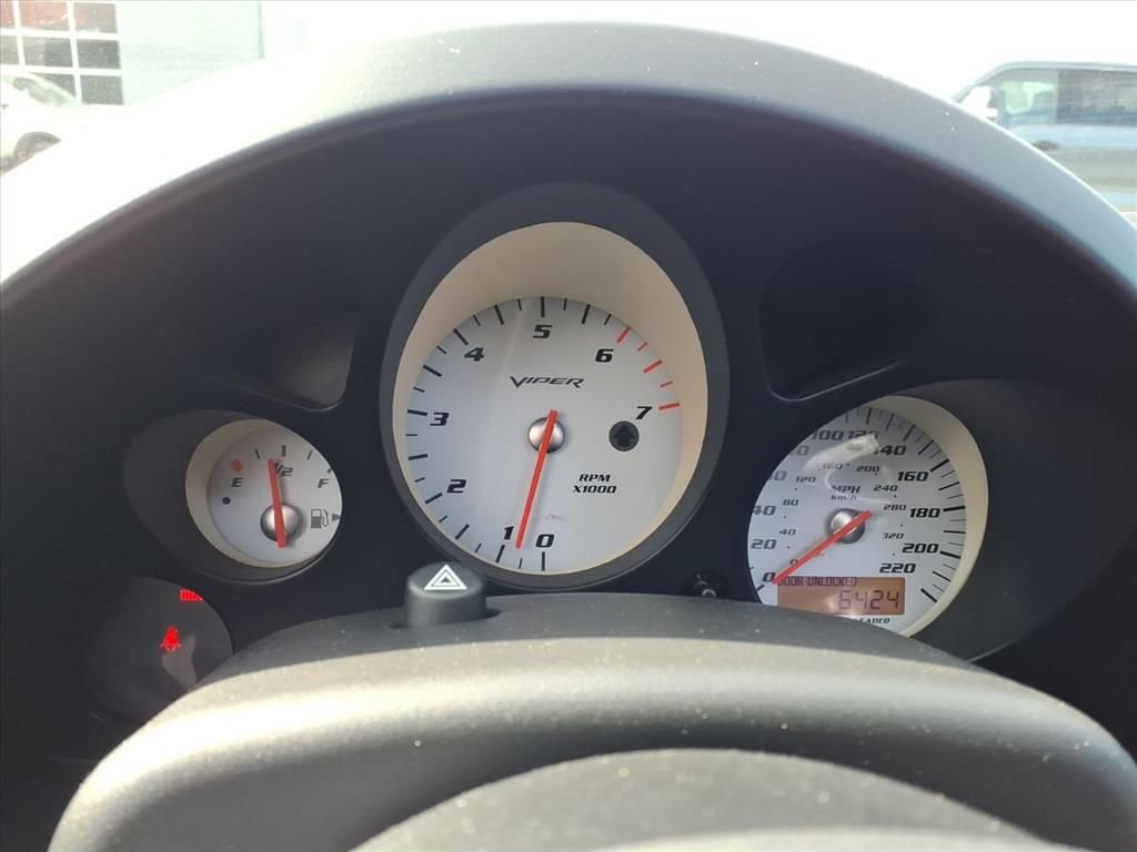 Used 2005 Dodge Viper SRT-10 image 17