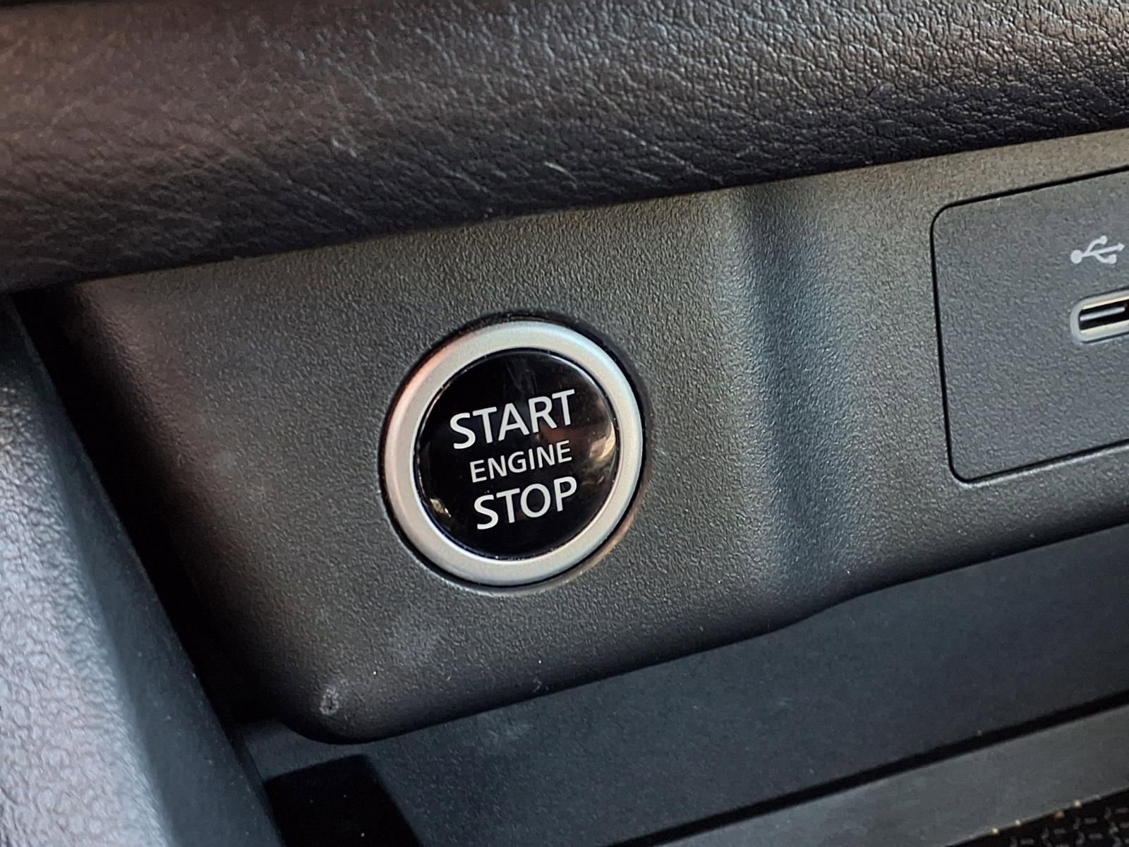 Used 2023 Nissan Rogue SV image 26