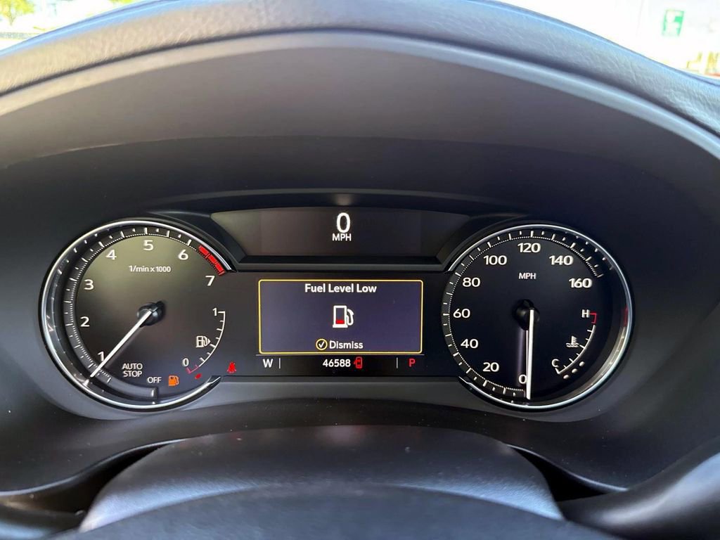 Used 2023 Cadillac XT4 Luxury w/ Cold Weather Package FWD image 35