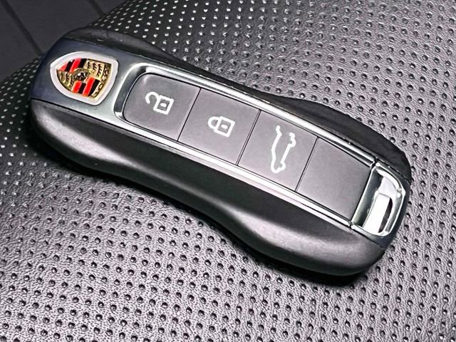 New 2026 Porsche Cayenne GTS image 46