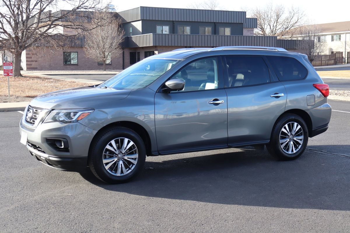Used 2019 Nissan Pathfinder SL AWD/4WD image 10