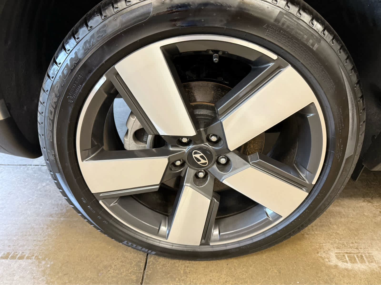 Used 2024 Hyundai Santa Fe Limited image 40