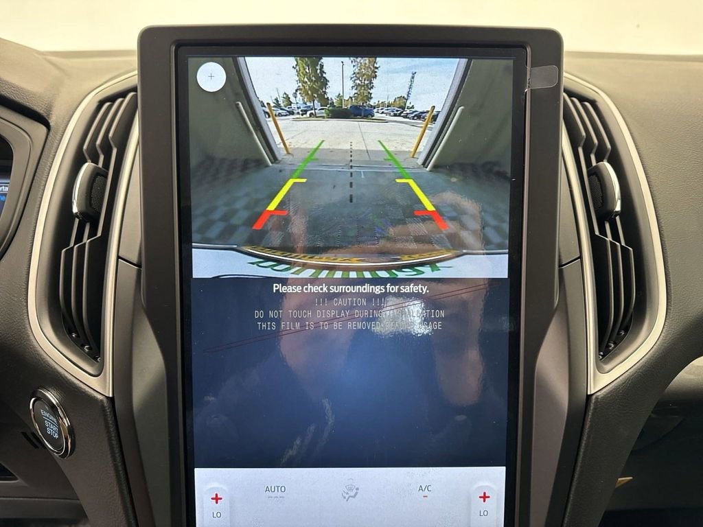 New 2024 Ford Edge SE image 8