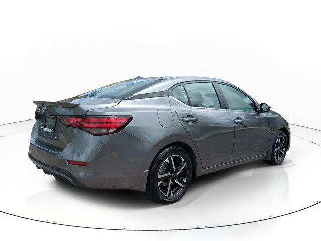 Used 2025 Nissan Sentra SV image 4
