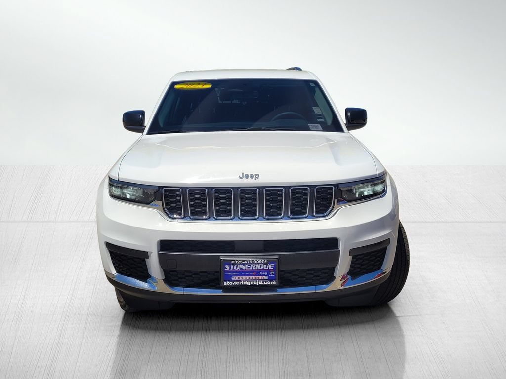 Used 2023 Jeep Grand Cherokee L Laredo AWD/4WD image 3