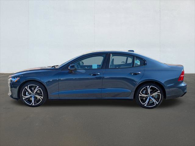 Used 2024 Volvo S60 B5 Plus w/ Climate Package image 2