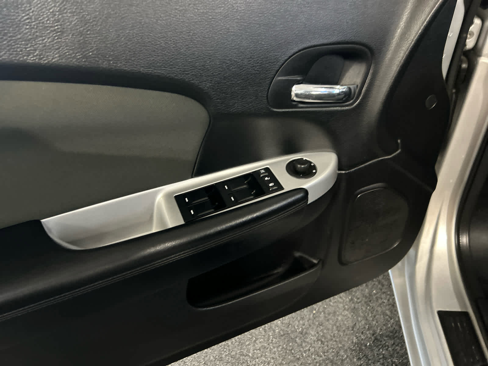 Used 2011 Chrysler 200 Touring w/ Cold Weather Group image 19