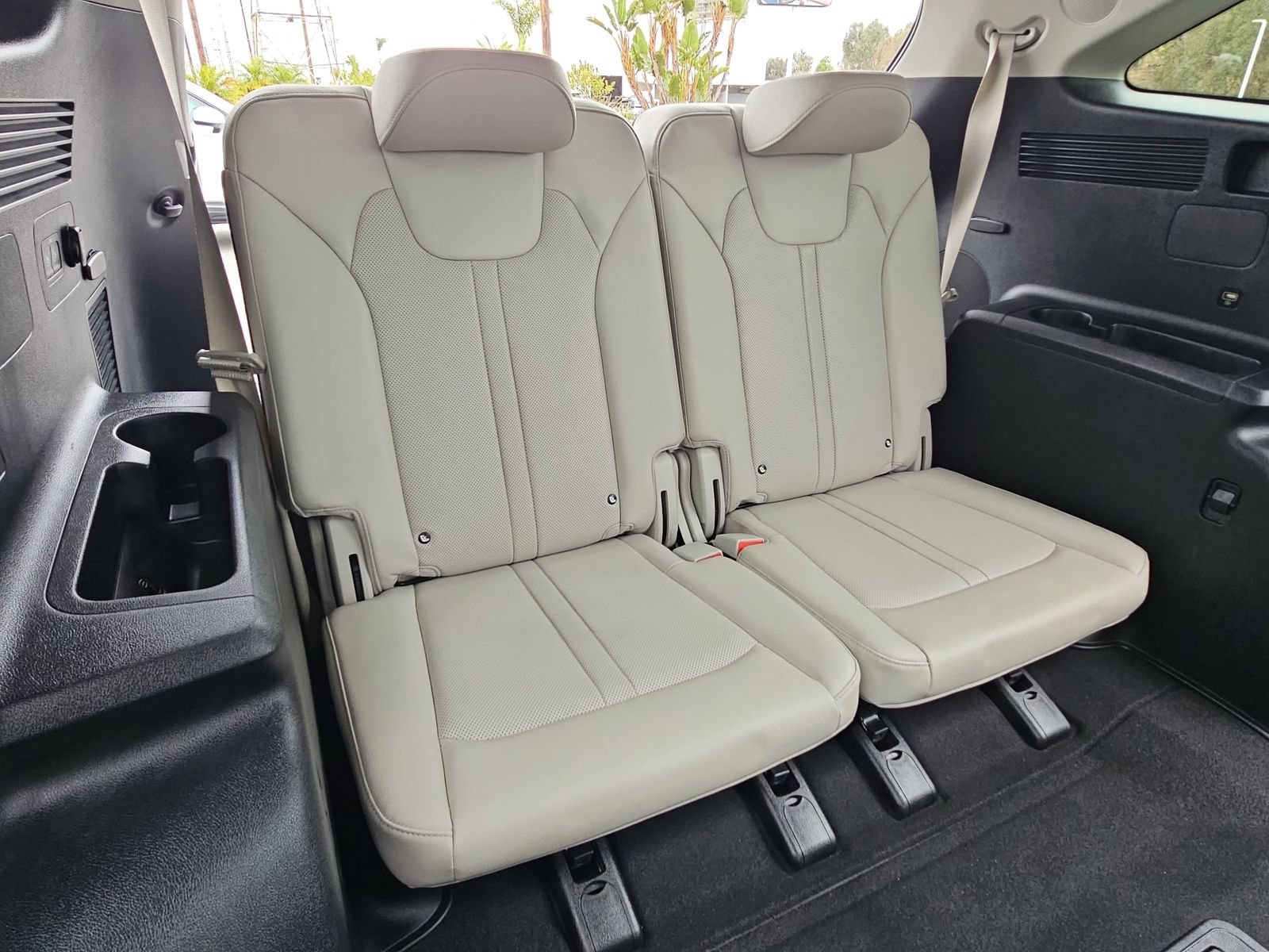 Used 2023 Kia Sorento SX Prestige w/ Panoramic Sunroof Package AWD/4WD image 12
