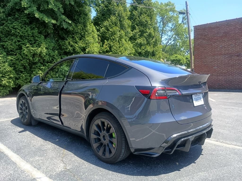 Used 2021 Tesla Model Y Long Range AWD/4WD image 4