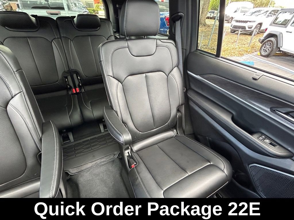 Used 2025 Jeep Grand Cherokee L Limited w/ Luxury Tech Group II image 15