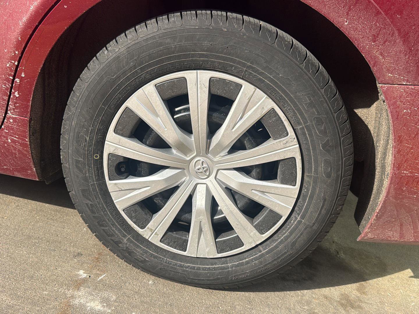 Used 2019 Toyota Camry LE w/ Sunroof Package image 15