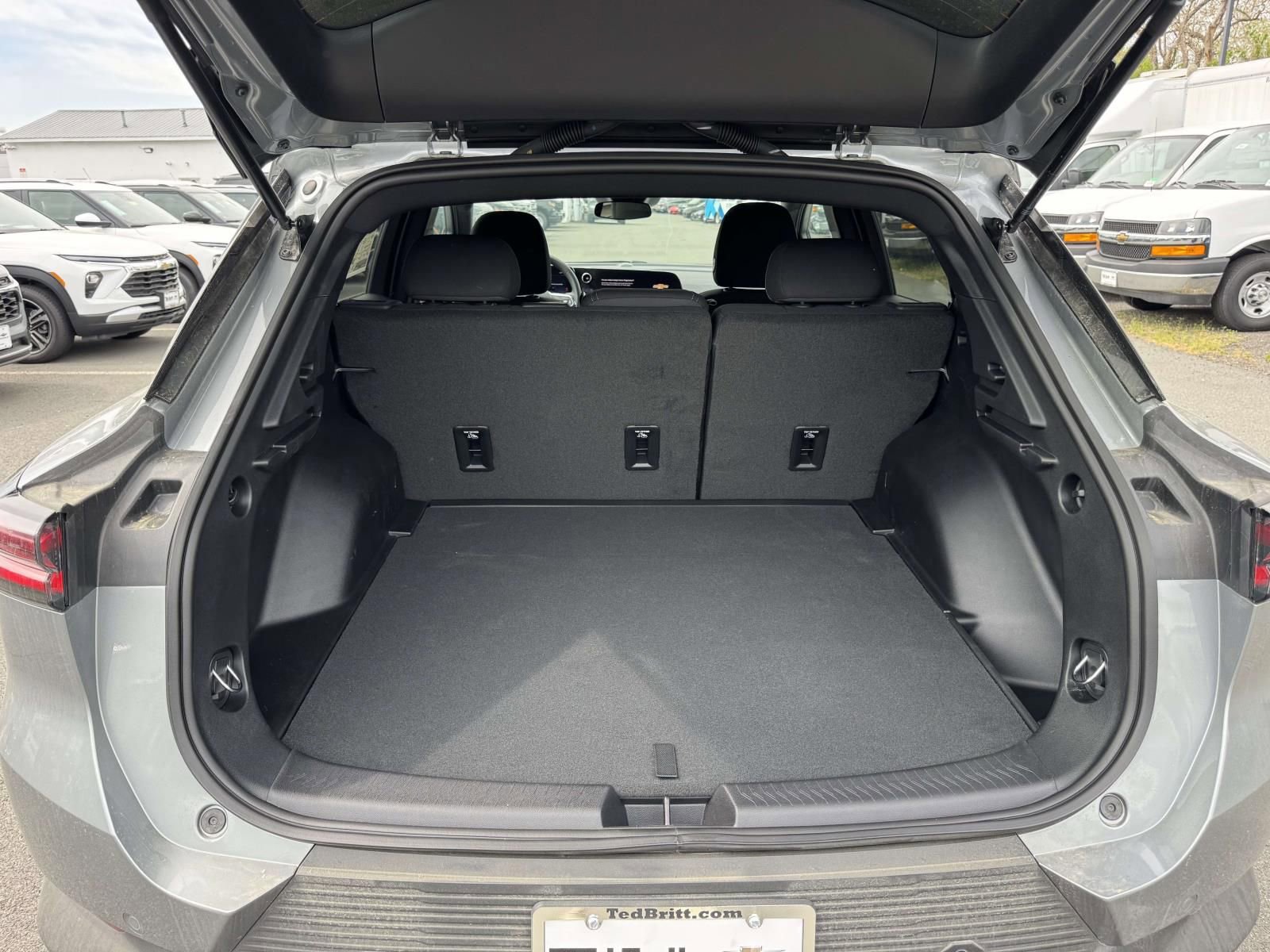 New 2026 Chevrolet Equinox EV LT image 25