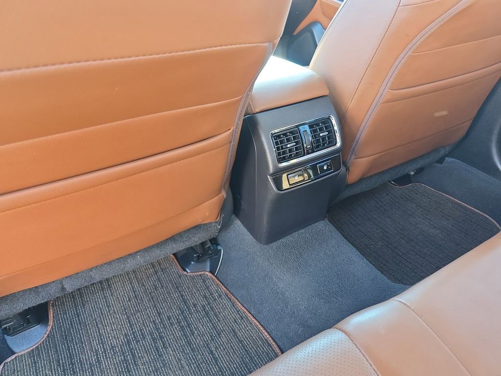 Used 2017 Subaru Outback 3.6R Touring image 29