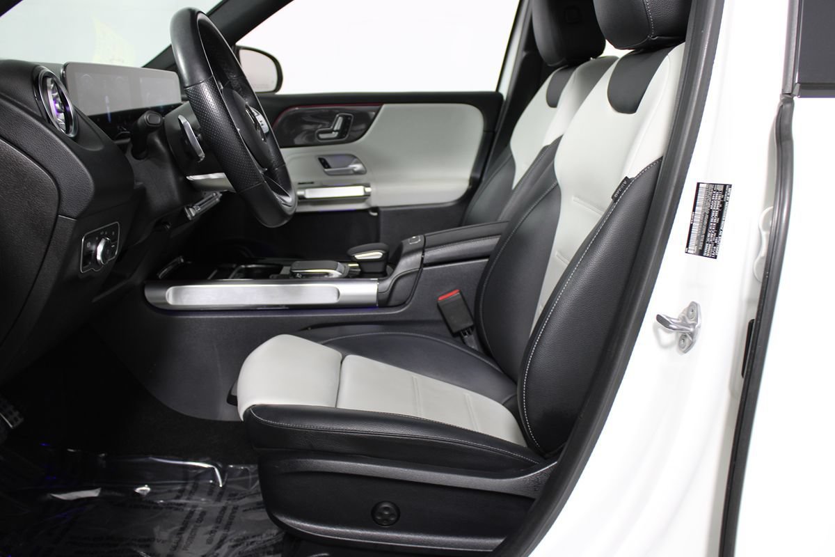 Used 2021 Mercedes-Benz GLB 250 image 11