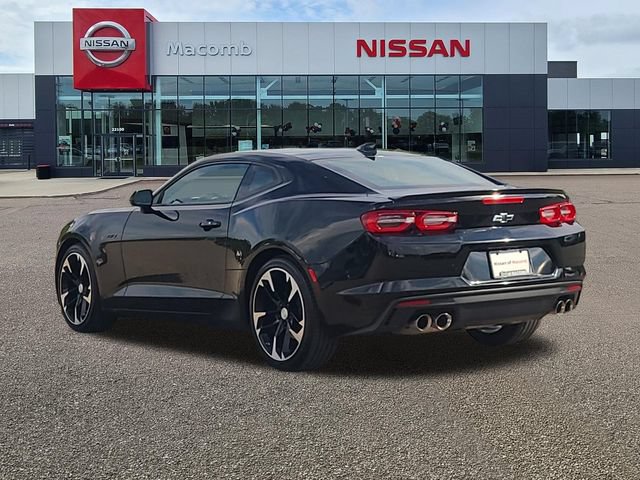 Used 2023 Chevrolet Camaro LT w/ Technology Package RWD image 5