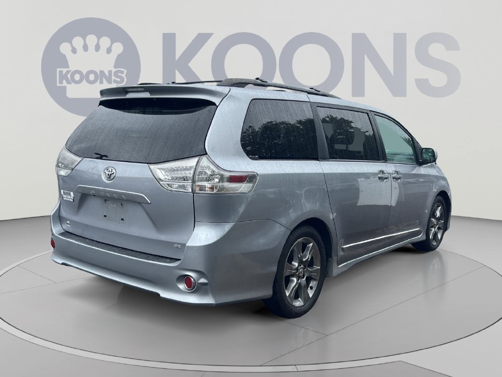 Used 2011 Toyota Sienna SE w/ Preferred Pkg FWD image 4