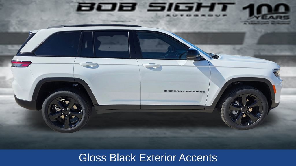 New 2025 Jeep Grand Cherokee Limited w/ Black Appearance Package image 7
