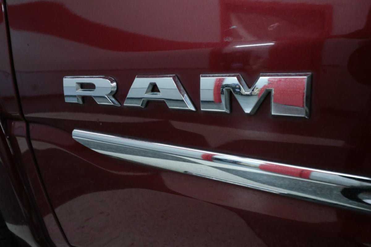 Used 2019 RAM 1500 Laramie AWD/4WD image 40