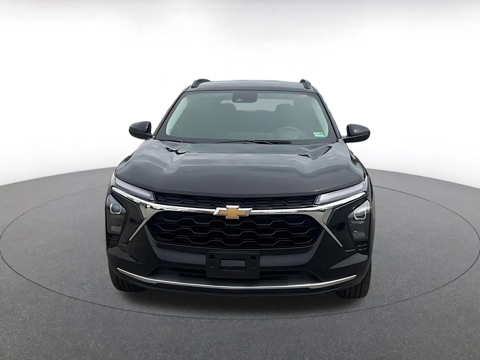 Used 2025 Chevrolet Trax LT image 4