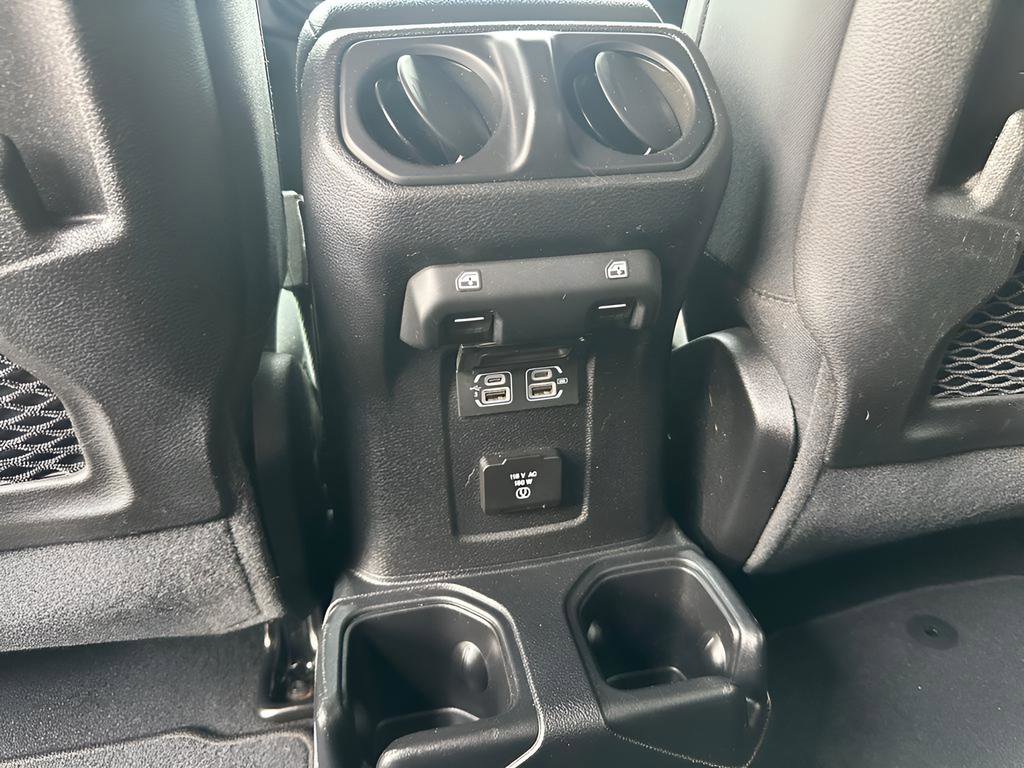 Used 2018 Jeep Wrangler Unlimited Rubicon w/ Steel Bumper Group image 27