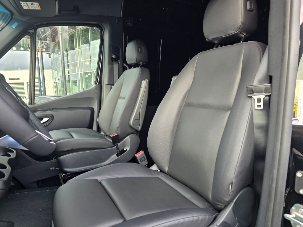 New 2025 Mercedes-Benz Sprinter 2500 image 21
