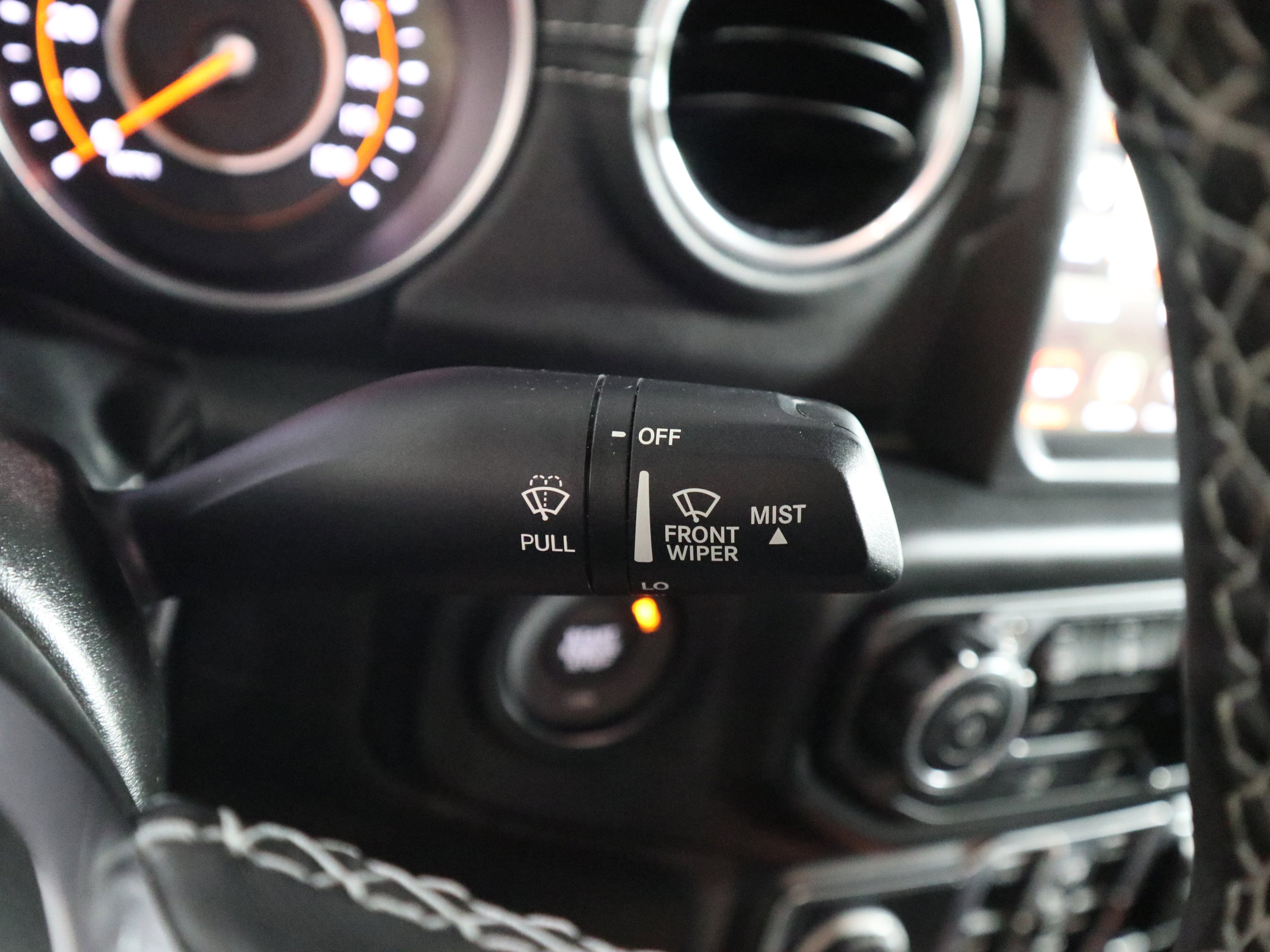 Used 2022 Jeep Gladiator Overland w/ Popular Equipment Package image 23