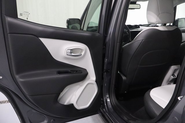 Certified 2022 Jeep Renegade Limited image 11