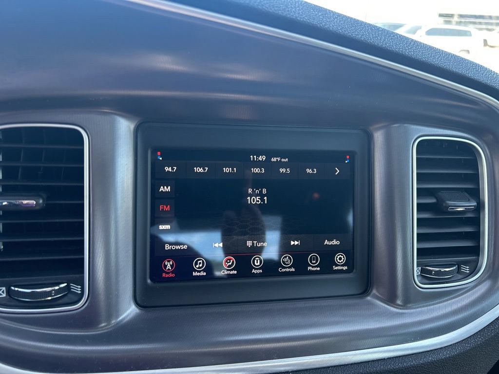 Used 2020 Dodge Charger SXT w/ Leather Interior Group RWD image 26
