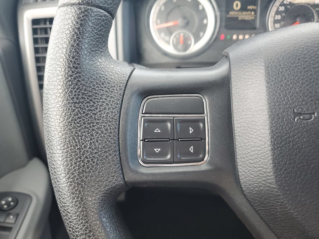 Used 2017 RAM 1500 Express RWD image 18