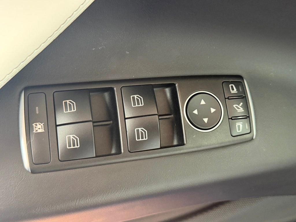 Used 2016 Tesla Model X 90D AWD/4WD image 28