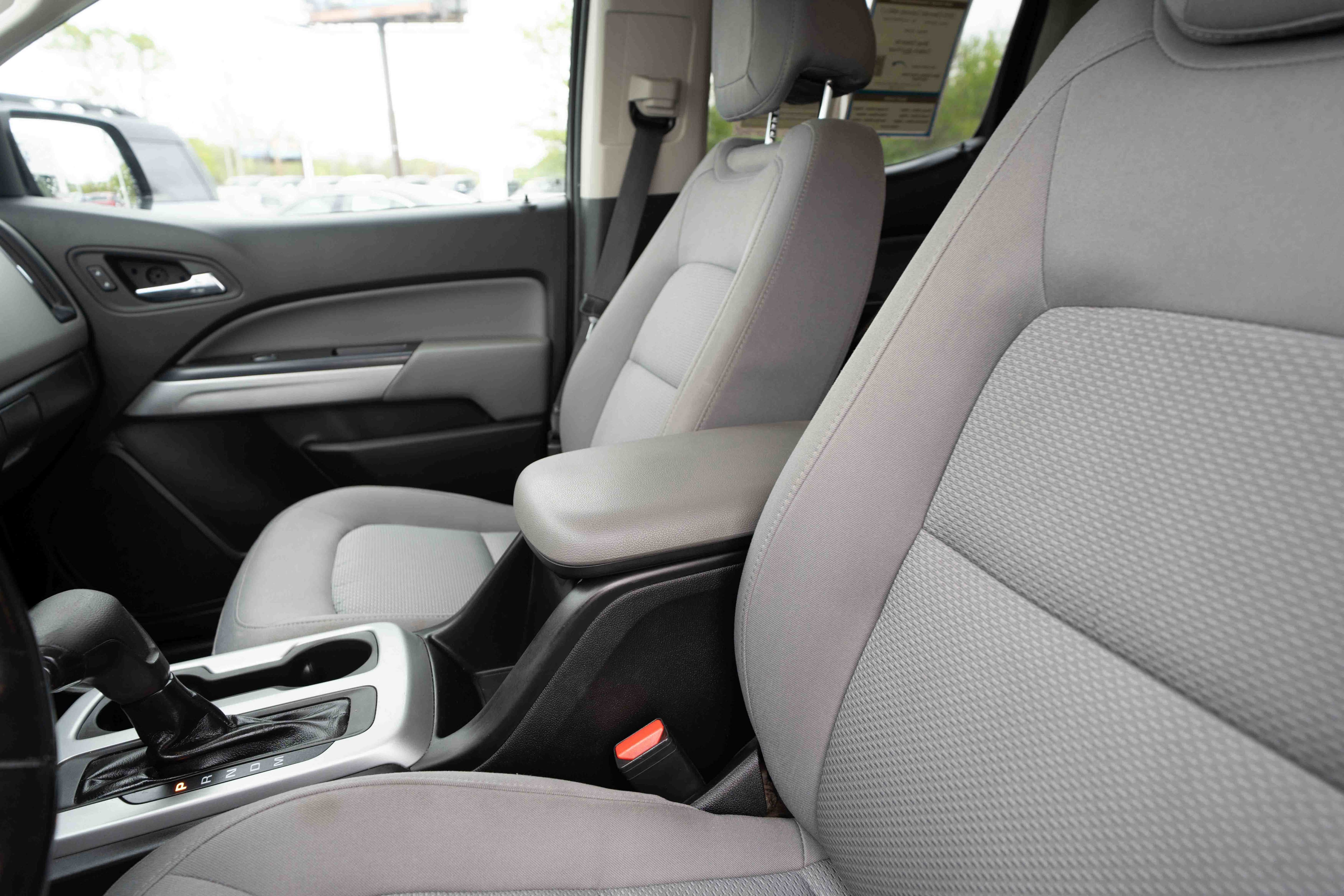 Used 2015 Chevrolet Colorado LT w/ LT Convenience Package AWD/4WD image 10
