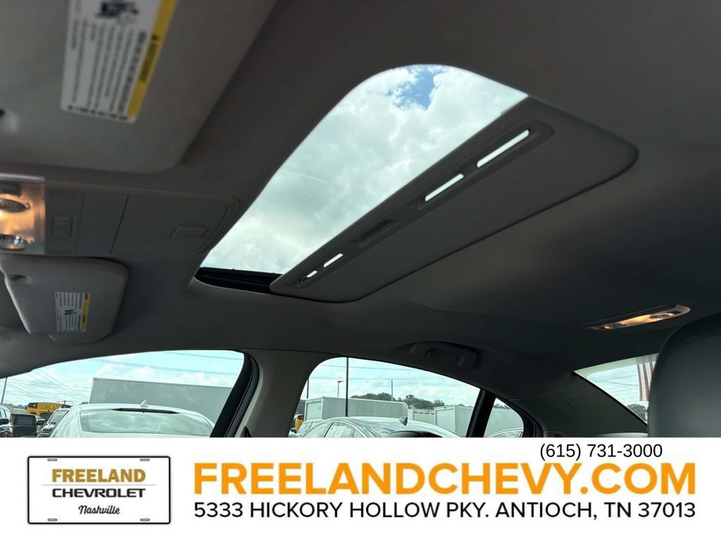 Used 2015 Chevrolet SS RWD image 25