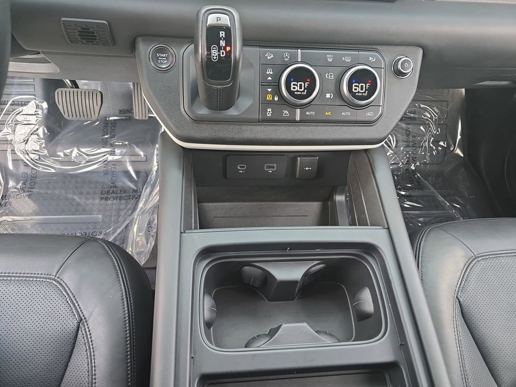 Certified 2023 Land Rover Defender 110 SE image 26