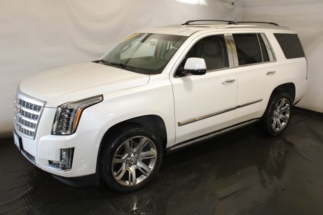 Used 2017 Cadillac Escalade Premium Luxury AWD/4WD image 2