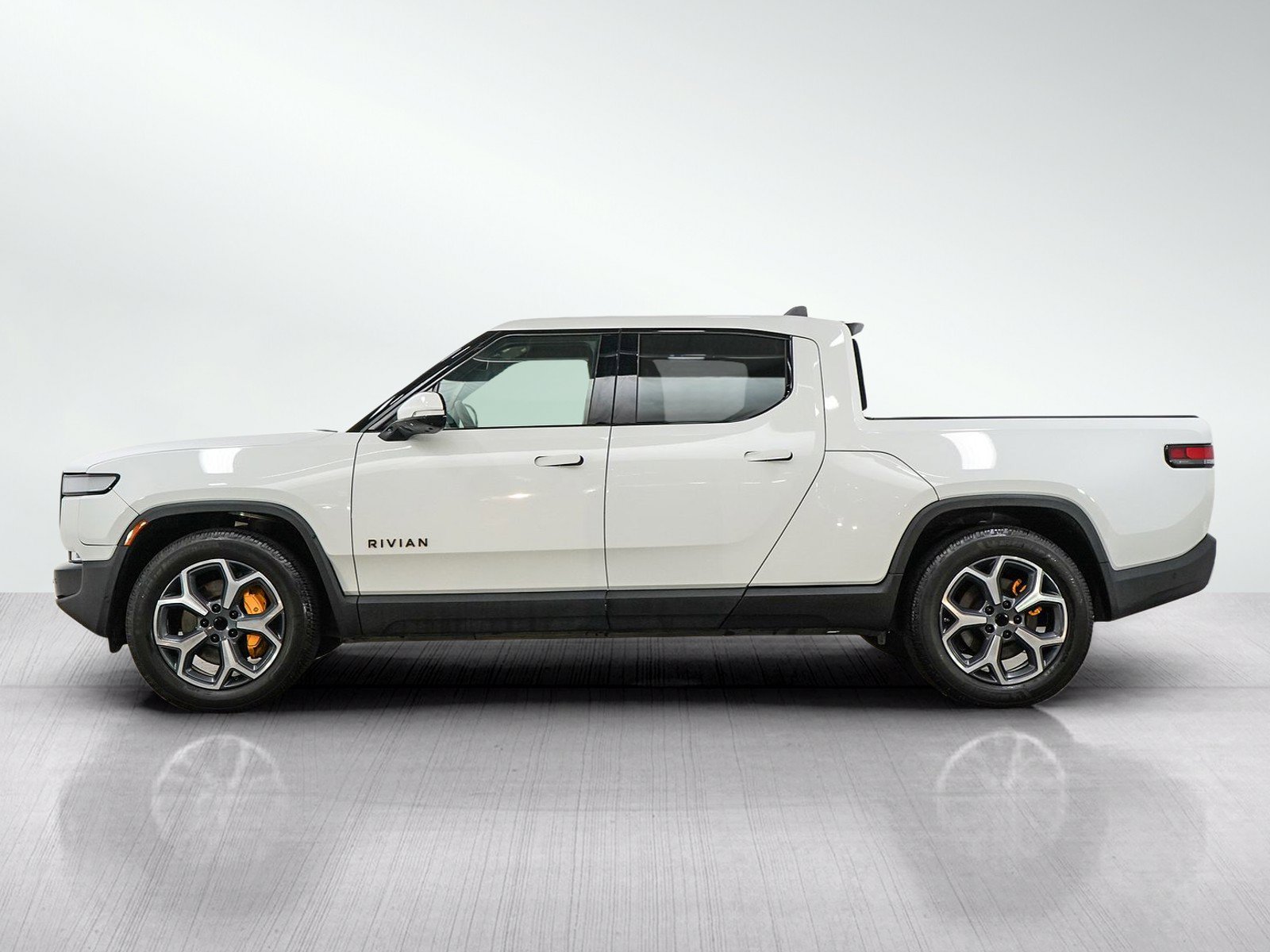 Used 2022 Rivian R1T Adventure AWD/4WD image 2